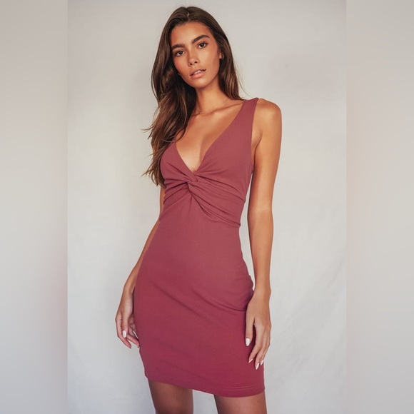 🌟HP 12/15/23🌟 NWT Must Be A Twist Of Fate Rusty Rose Bodycon Mini Dress - Picture 1 of 8